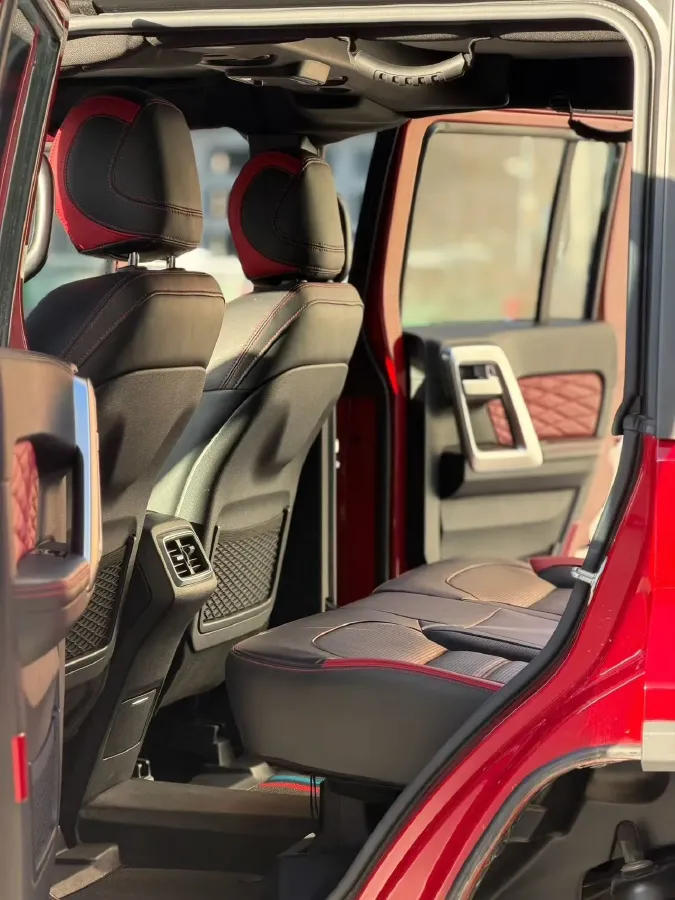 2023 Beijing BJ40 2.0T 224HP L4 8AT,autocango,china used car exporter,china ev exporter,chinese used car exporter,chinese used ev exporter