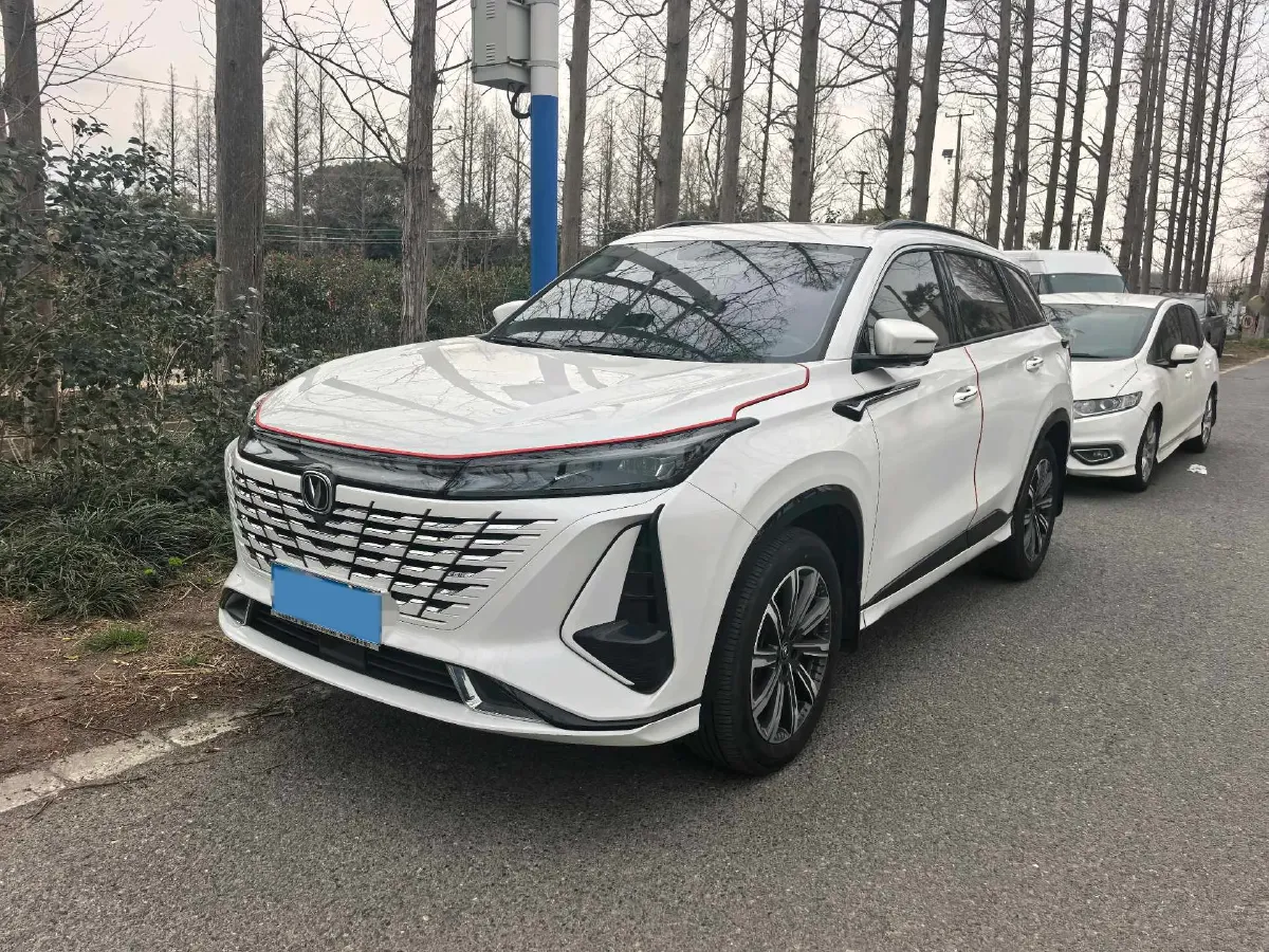 2023 ChangAn CS75 Plus 1.5T 188HP L4 8AT,autocango,china used car exporter,china ev exporter,chinese used car exporter,chinese used ev exporter