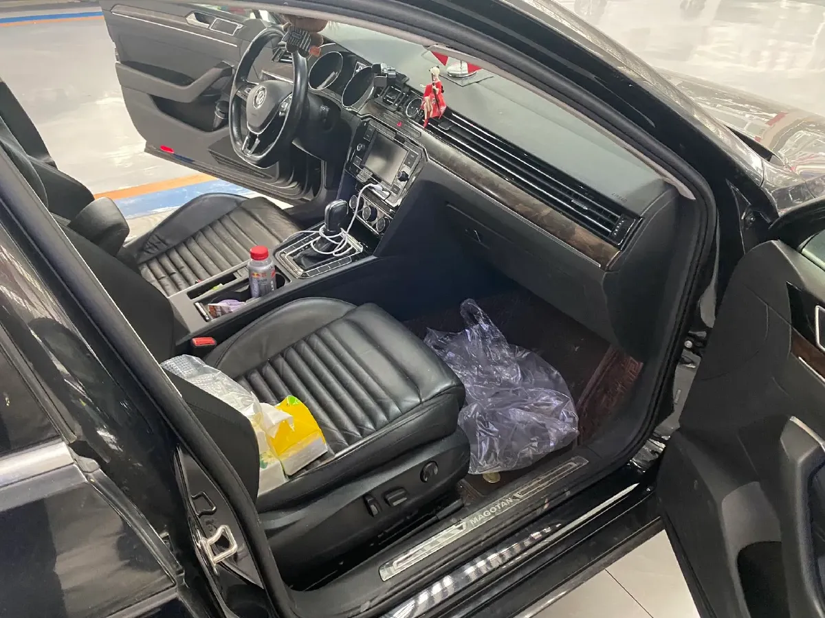 2018 Volkswagen Magotan 1.8T 180HP L4 7DCT,autocango,china used car exporter,china ev exporter,chinese used car exporter,chinese used ev exporter