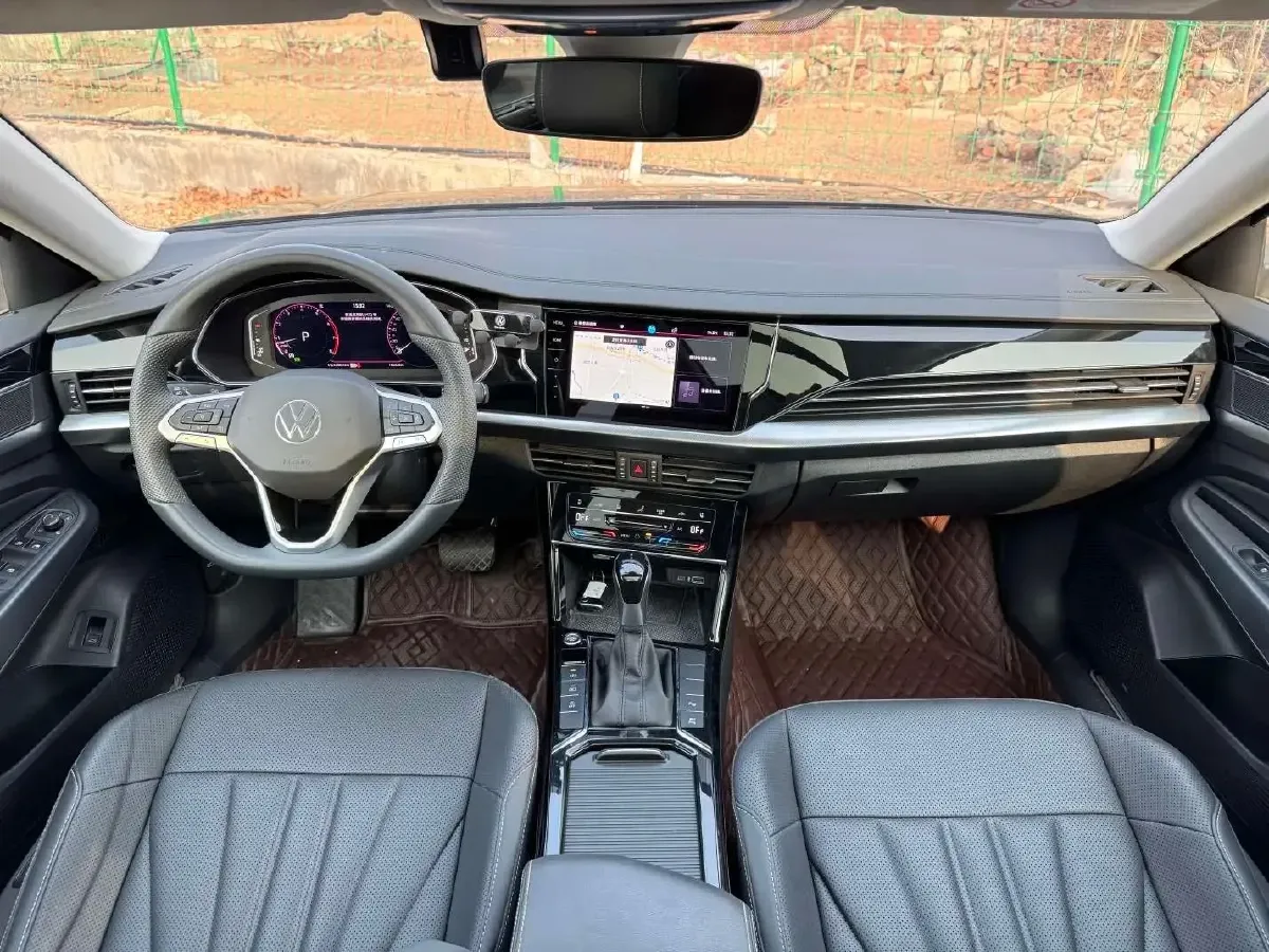 2025 Volkswagen Passat 2.0T 220HP L4 7DCT,autocango,china used car exporter,china ev exporter,chinese used car exporter,chinese used ev exporter