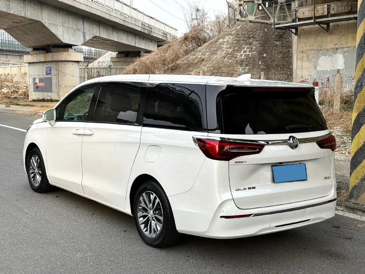 2020 Buick GL8 2.0T 237HP L4 9AT,autocango,china used car exporter,china ev exporter,chinese used car exporter,chinese used ev exporter