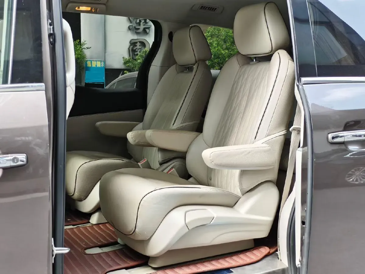 2021 Buick GL8 2.0T 237HP L4 9AT,autocango,china used car exporter,china ev exporter,chinese used car exporter,chinese used ev exporter
