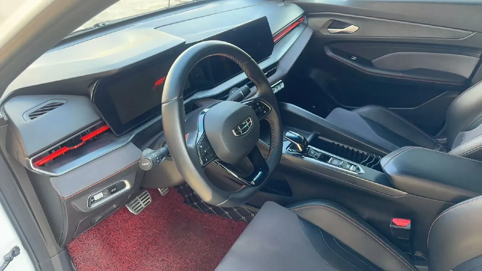 2022 Geely Binray 1.5T 181HP L4 7DCT,autocango,china used car exporter,china ev exporter,chinese used car exporter,chinese used ev exporter