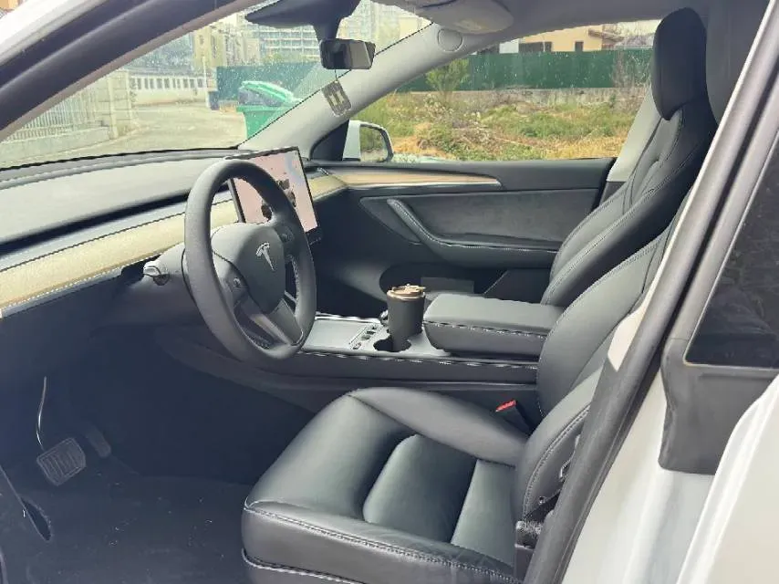 2022 Tesla Model Y BEV 60KWH,autocango,china used car exporter,china ev exporter,chinese used car exporter,chinese used ev exporter