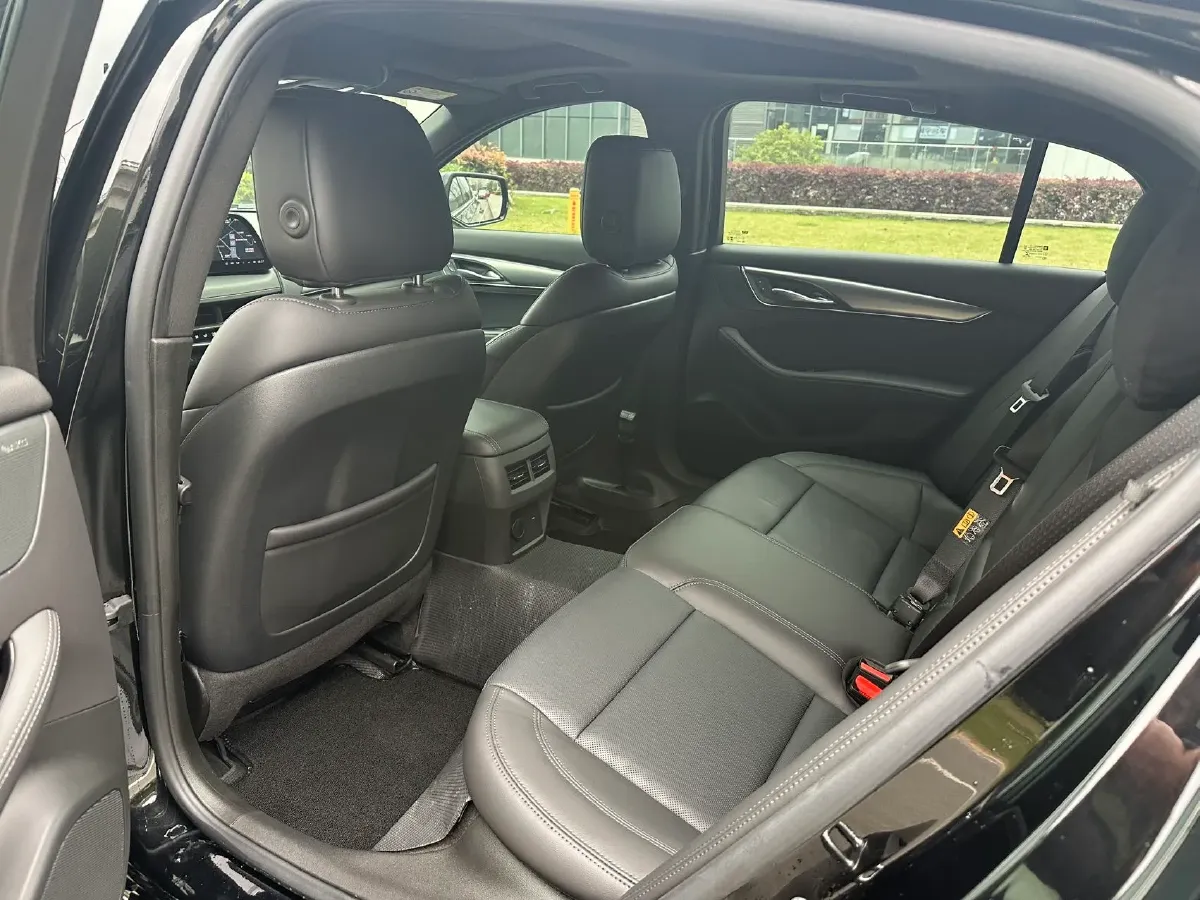 2024 Cadillac CT5 2.0T 237HP L4 10AT,autocango,china used car exporter,china ev exporter,chinese used car exporter,chinese used ev exporter