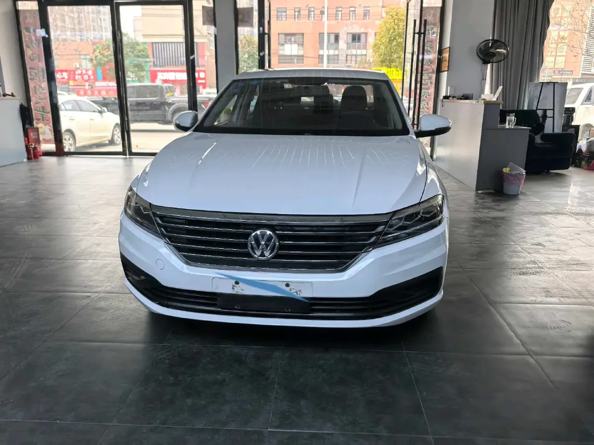 2018 Landwind XiaoYao 1.5T 163HP L4 CVT,autocango,china used car exporter,china ev exporter,chinese used car exporter,chinese used ev exporter