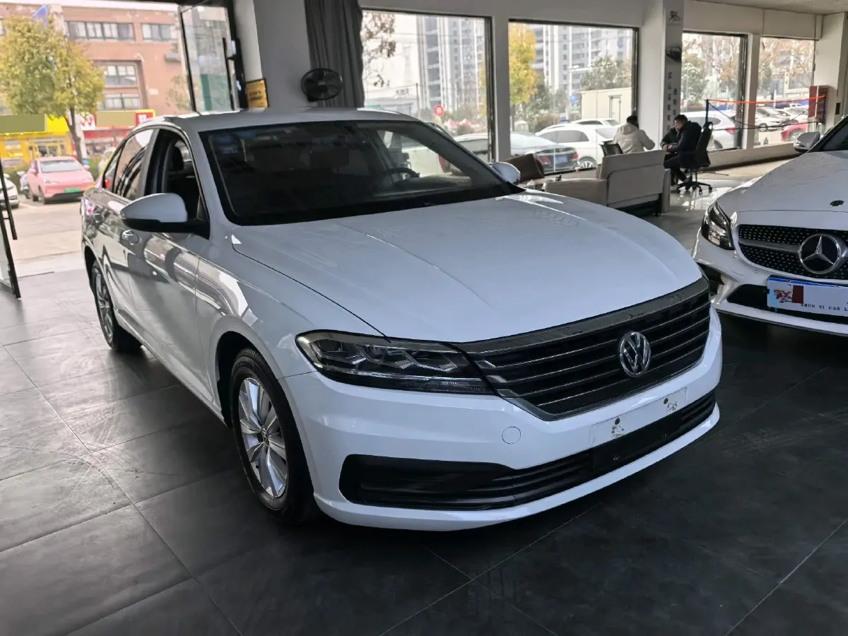 2018 Landwind XiaoYao 1.5T 163HP L4 CVT,autocango,china used car exporter,china ev exporter,chinese used car exporter,chinese used ev exporter