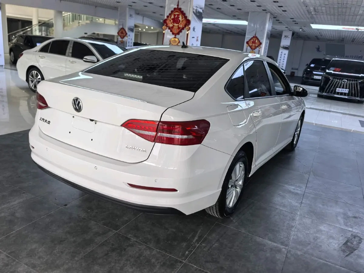 2018 Landwind XiaoYao 1.5T 163HP L4 CVT,autocango,china used car exporter,china ev exporter,chinese used car exporter,chinese used ev exporter