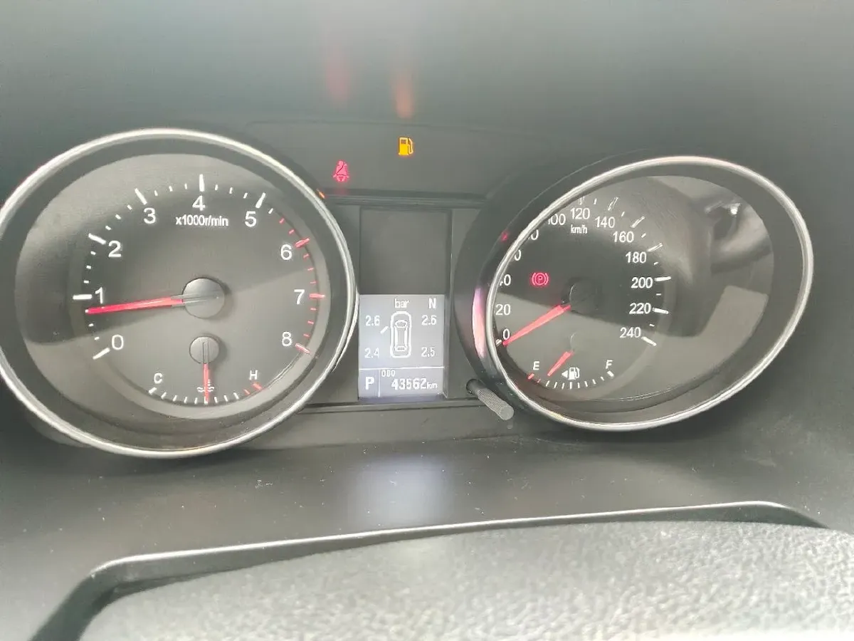 2021 Haval M6 1.5T 150HP L4 7DCT,autocango,china used car exporter,china ev exporter,chinese used car exporter,chinese used ev exporter