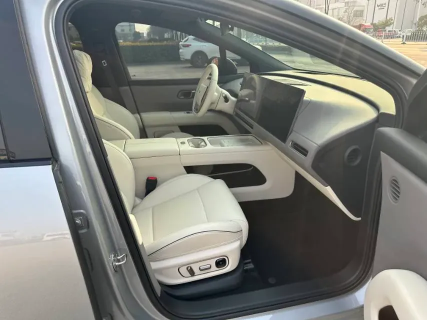 2025 Li i6 BEV,autocango,china used car exporter,china ev exporter,chinese used car exporter,chinese used ev exporter