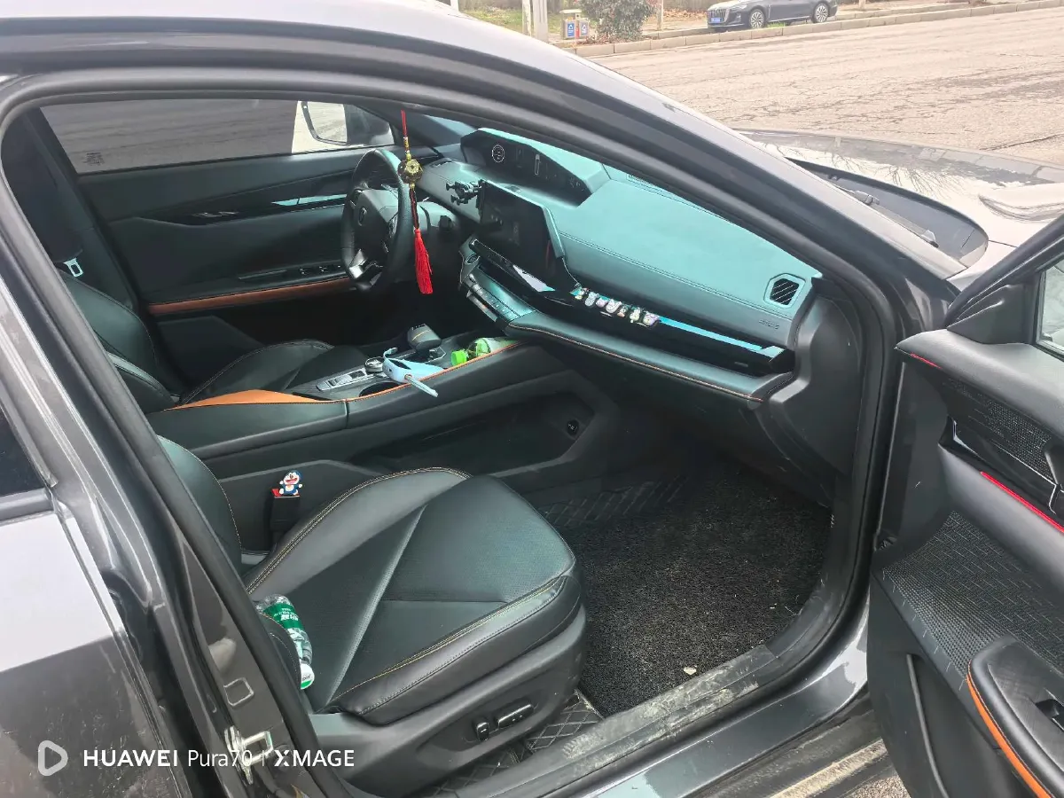 2023 ChangAn UNI-V iDD 1.5T 170HP L4 6TCT PHEV 18.4KWH,autocango,china used car exporter,china ev exporter,chinese used car exporter,chinese used ev exporter