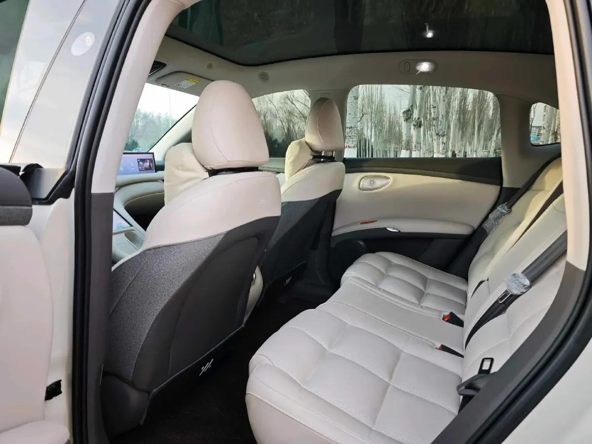 2025 IM LS6 BEV 83KWH,autocango,china used car exporter,china ev exporter,chinese used car exporter,chinese used ev exporter