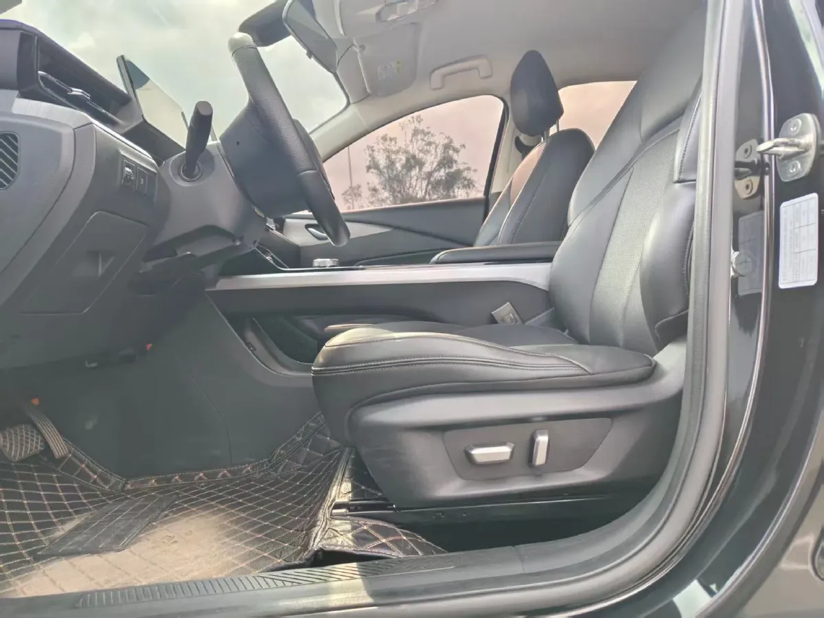 2023 WuLing XingGuang 1.5L 106HP L4 E-CVT PHEV 20.5KWH,autocango,china used car exporter,china ev exporter,chinese used car exporter,chinese used ev exporter