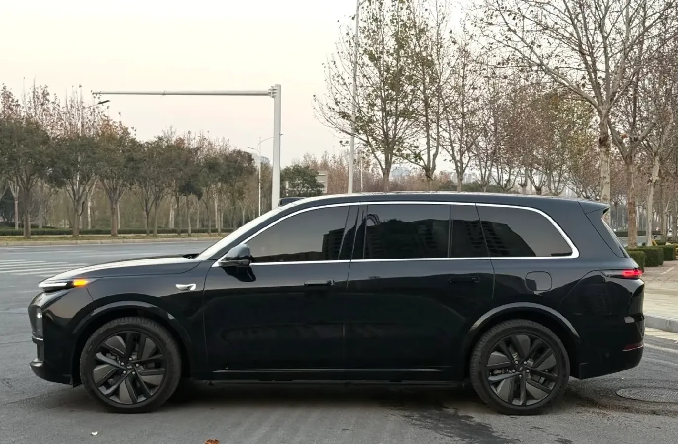 2024 Li L9 Range Extended 154HP REEV 52.3KWH,autocango,china used car exporter,china ev exporter,chinese used car exporter,chinese used ev exporter