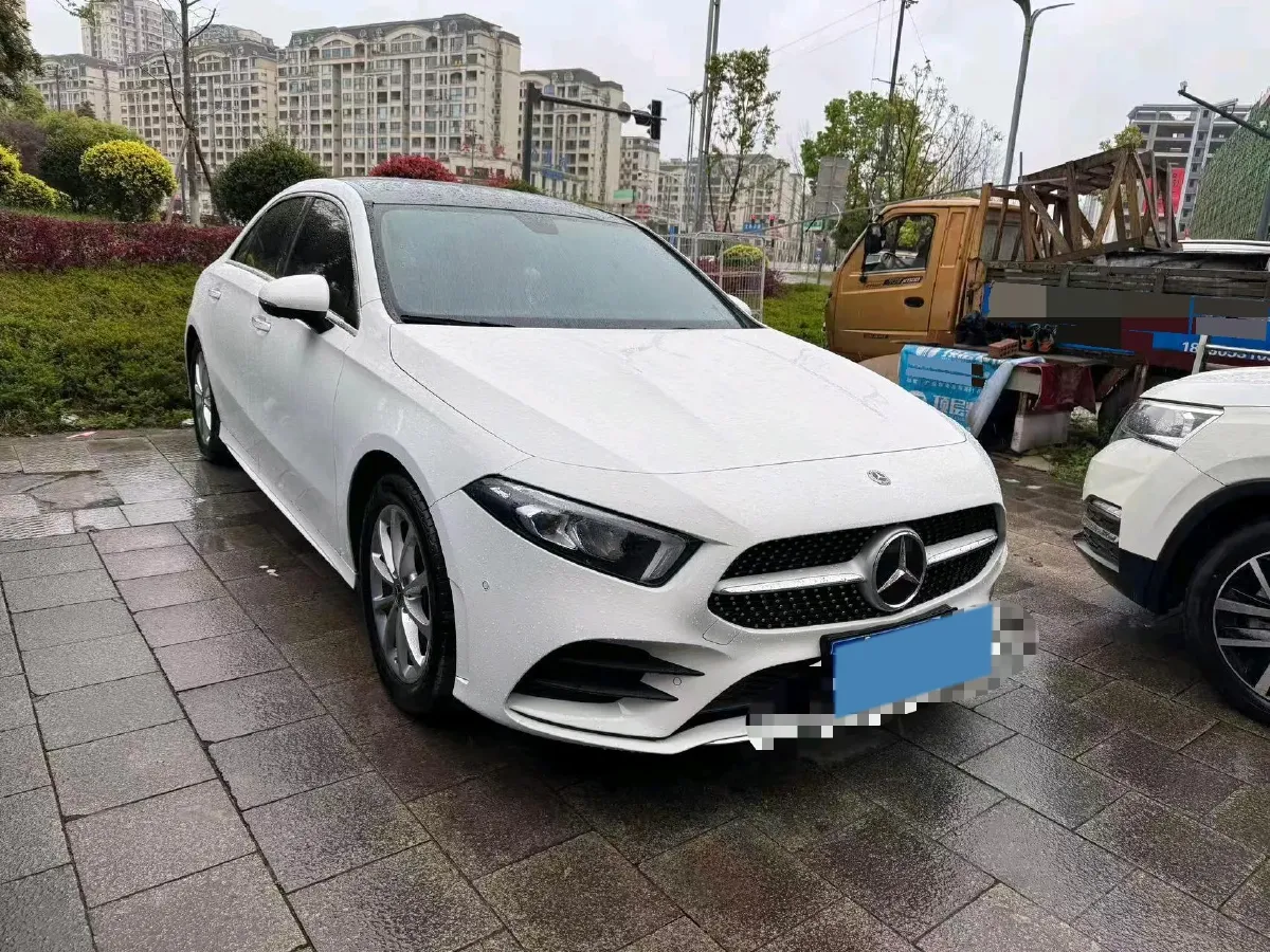 2022 Mercedes-Benz A Class 1.3T 163HP L4 7DCT,autocango,china used car exporter,china ev exporter,chinese used car exporter,chinese used ev exporter
