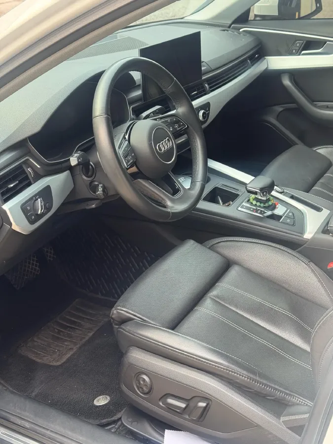 2022 Audi A4L 2.0T 190HP L4 7DCT,autocango,china used car exporter,china ev exporter,chinese used car exporter,chinese used ev exporter