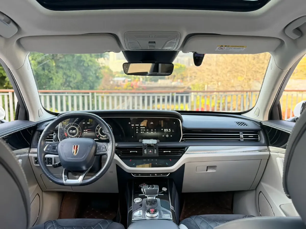 2019 HongQi HS5 2.0T 224HP L4 6AT,autocango,china used car exporter,china ev exporter,chinese used car exporter,chinese used ev exporter