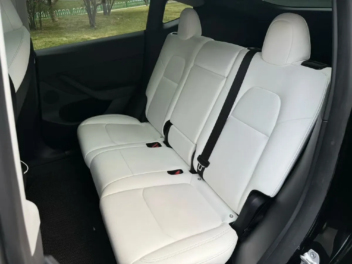 2022 Tesla Model Y BEV 60KWH,autocango,china used car exporter,china ev exporter,chinese used car exporter,chinese used ev exporter