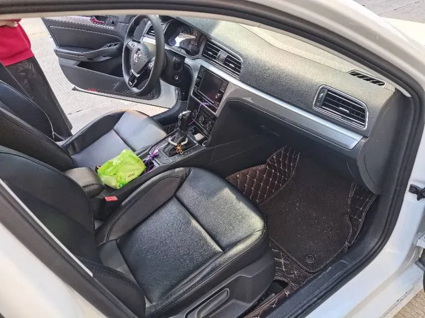 2019 Volkswagen T-Cross 1.4T 150HP L4 7DCT,autocango,china used car exporter,china ev exporter,chinese used car exporter,chinese used ev exporter