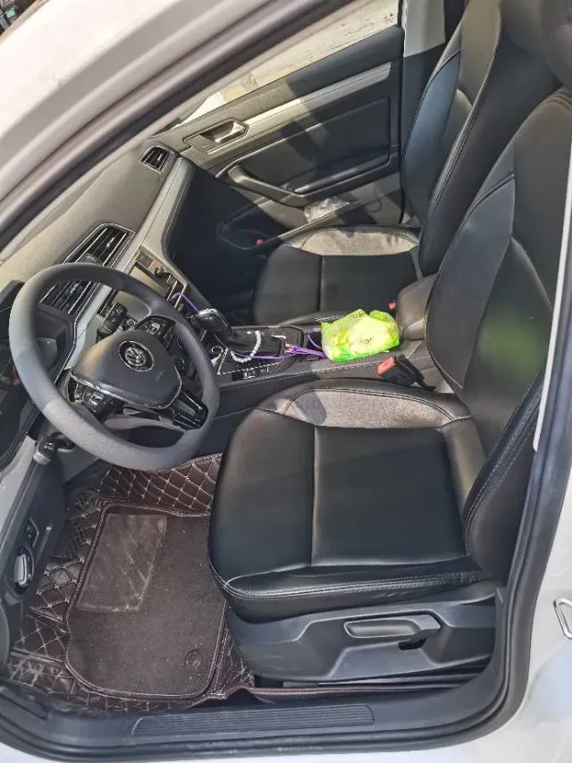 2019 Volkswagen T-Cross 1.4T 150HP L4 7DCT,autocango,china used car exporter,china ev exporter,chinese used car exporter,chinese used ev exporter