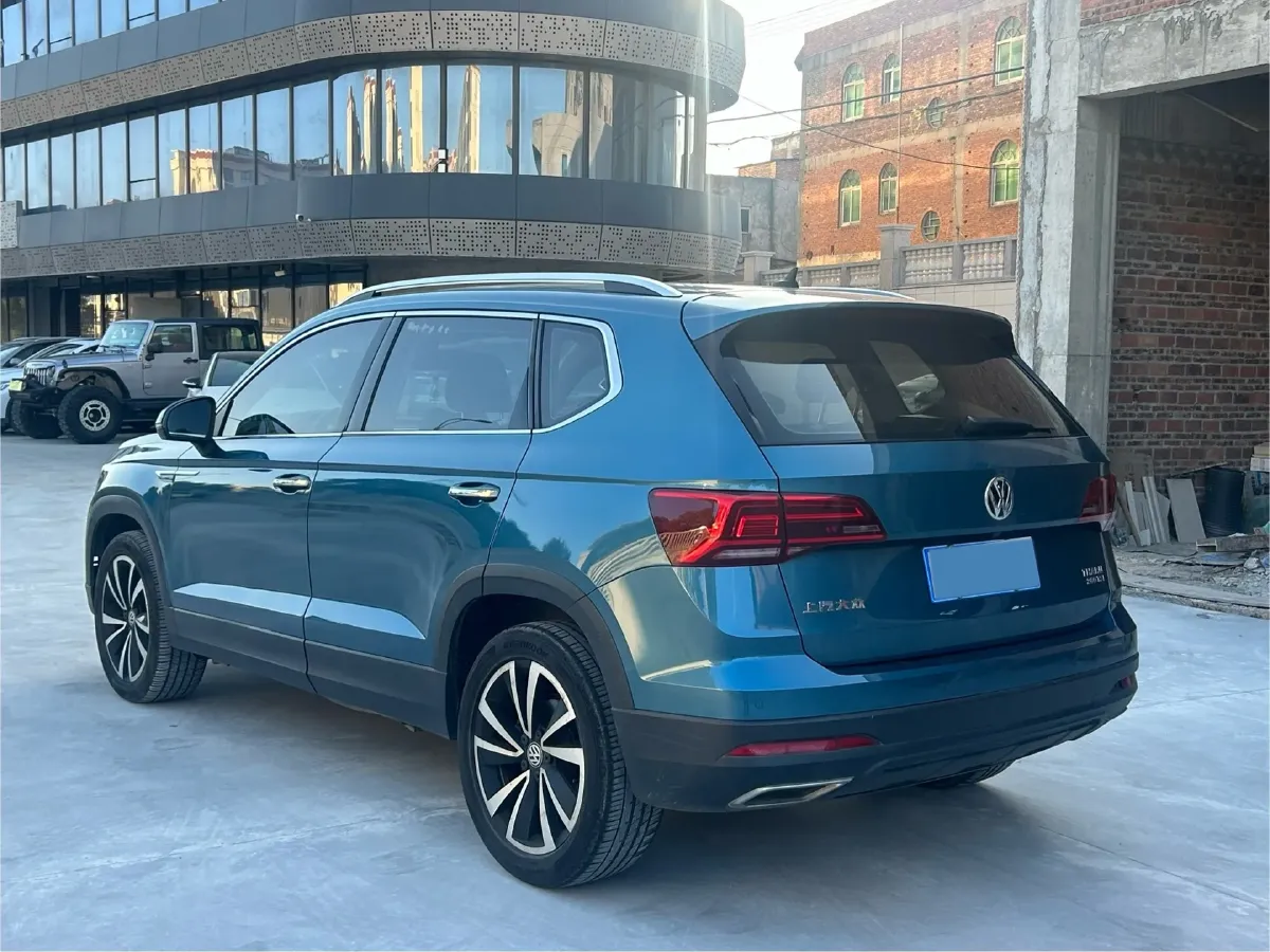 2019 MINI MINI 1.5T 102HP L3 7DCT,autocango,china used car exporter,china ev exporter,chinese used car exporter,chinese used ev exporter