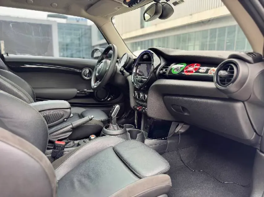 2020 MINI MINI 2.0T 192HP L4 7DCT,autocango,china used car exporter,china ev exporter,chinese used car exporter,chinese used ev exporter