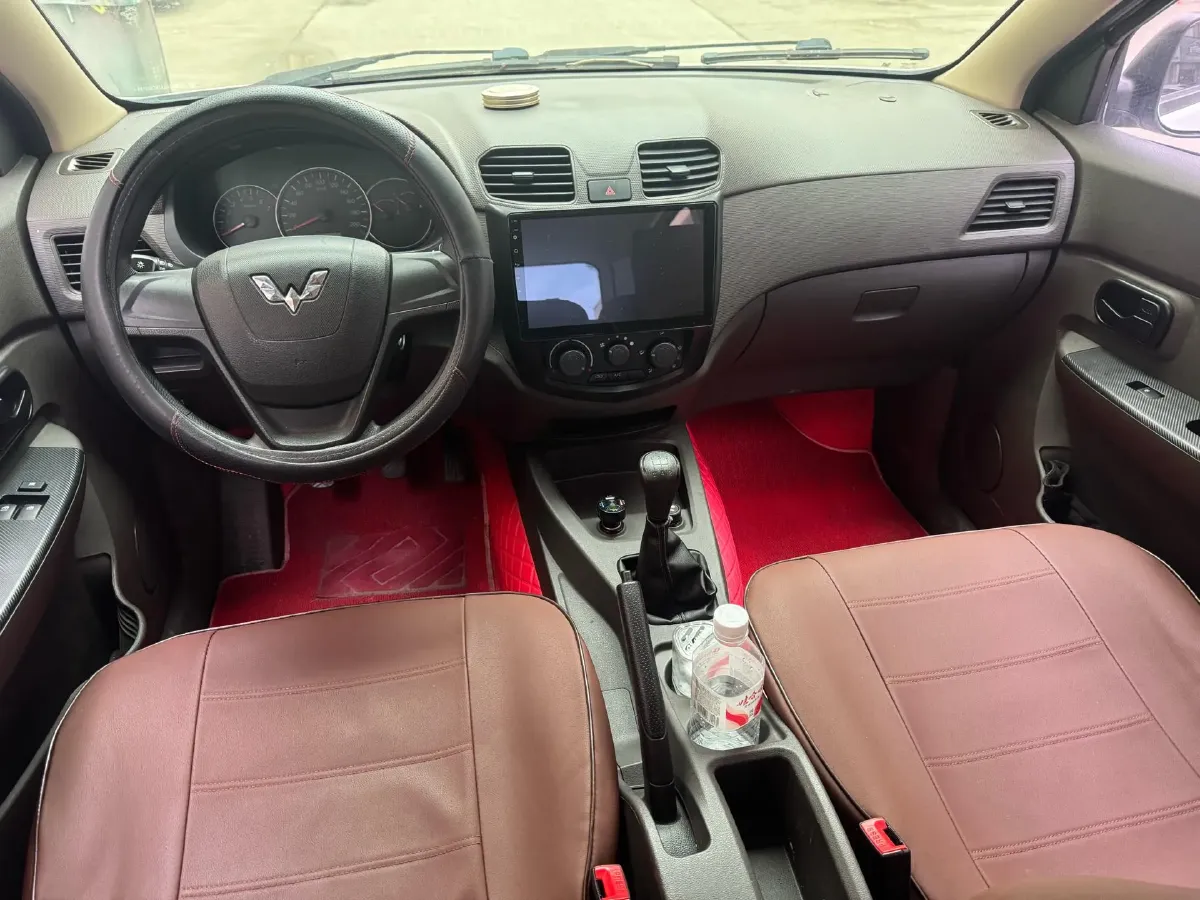 2018 WuLing HongGuang 1.5L 105HP L4 5MT,autocango,china used car exporter,china ev exporter,chinese used car exporter,chinese used ev exporter