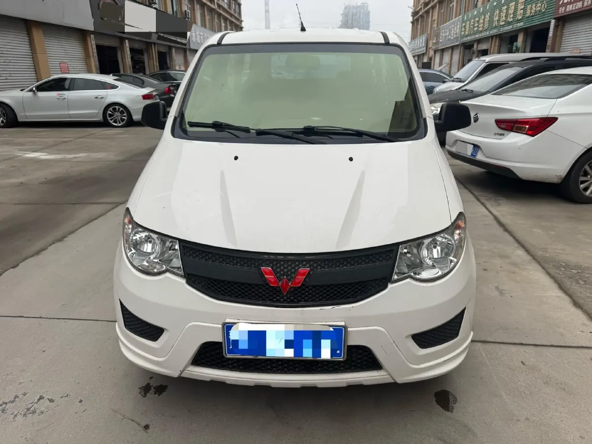 2018 WuLing HongGuang 1.5L 105HP L4 5MT,autocango,china used car exporter,china ev exporter,chinese used car exporter,chinese used ev exporter