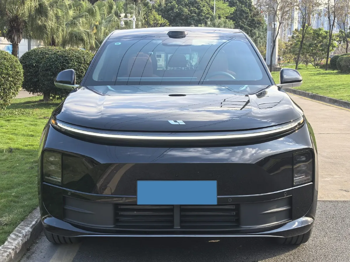 2025 Li L6 Range Extended 154HP L4 REEV,autocango,china used car exporter,china ev exporter,chinese used car exporter,chinese used ev exporter