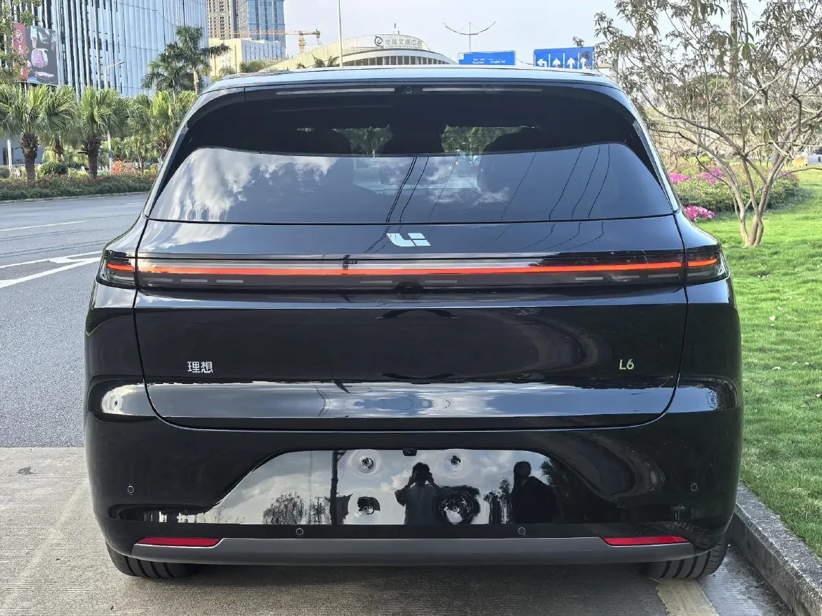 2025 Li L6 Range Extended 154HP L4 REEV,autocango,china used car exporter,china ev exporter,chinese used car exporter,chinese used ev exporter