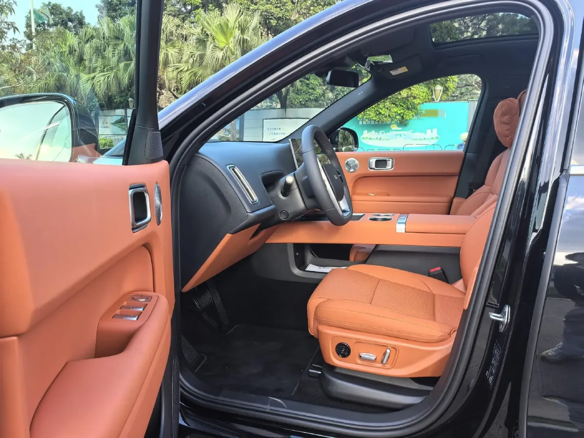 2025 Li L6 Range Extended 154HP L4 REEV,autocango,china used car exporter,china ev exporter,chinese used car exporter,chinese used ev exporter