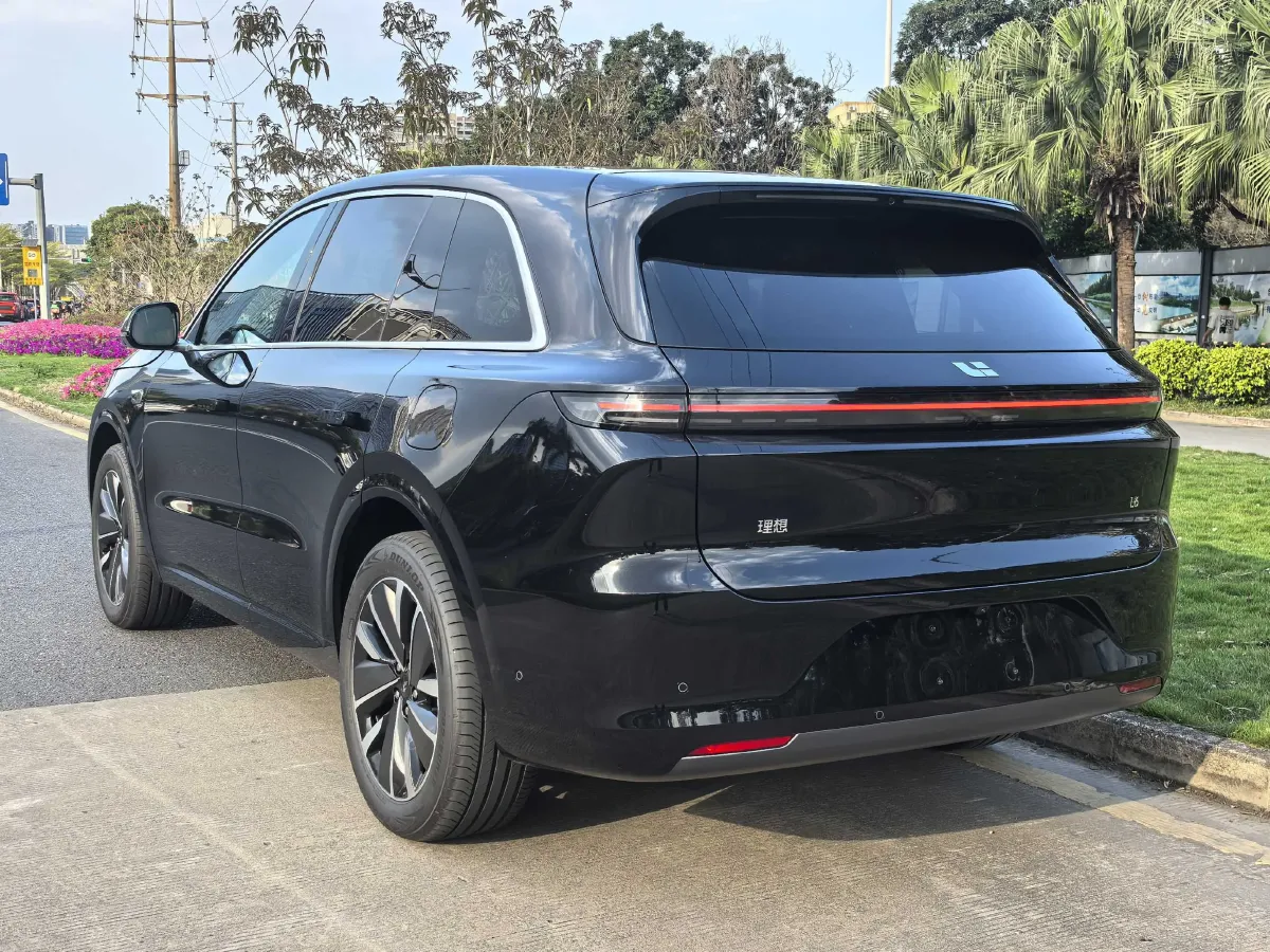2025 Li L6 Range Extended 154HP L4 REEV,autocango,china used car exporter,china ev exporter,chinese used car exporter,chinese used ev exporter