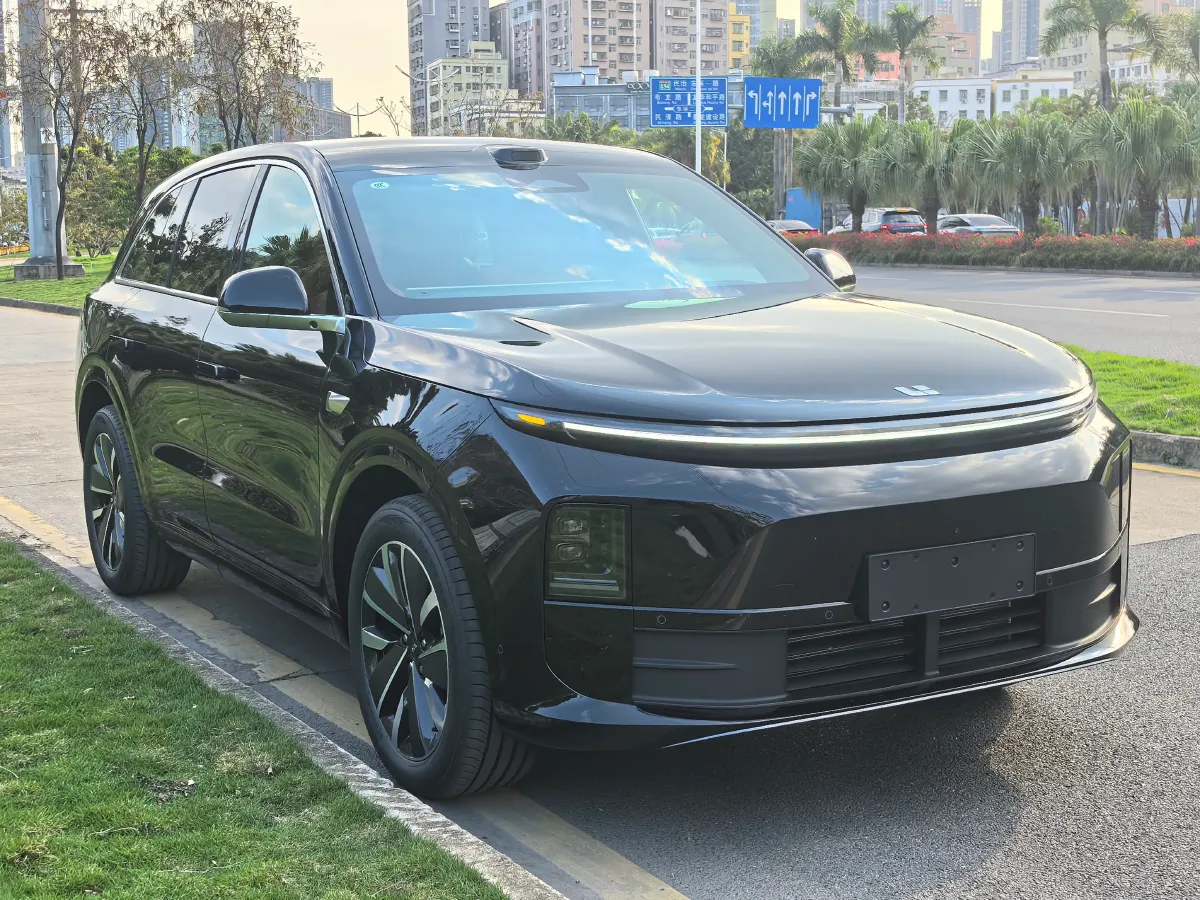 2025 Li L6 Range Extended 154HP L4 REEV,autocango,china used car exporter,china ev exporter,chinese used car exporter,chinese used ev exporter
