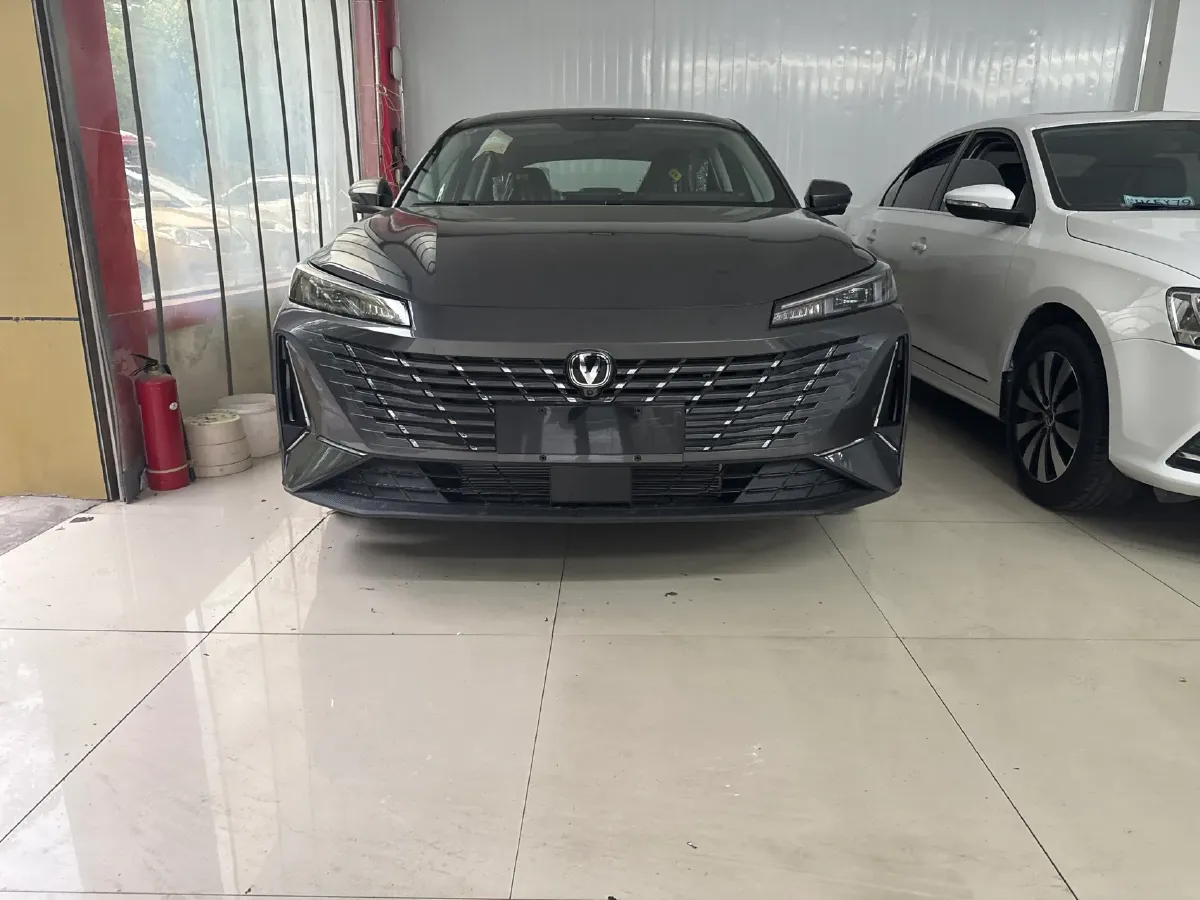 2025 ChangAn Eado 1.5T 192HP L4 7DCT,autocango,china used car exporter,china ev exporter,chinese used car exporter,chinese used ev exporter