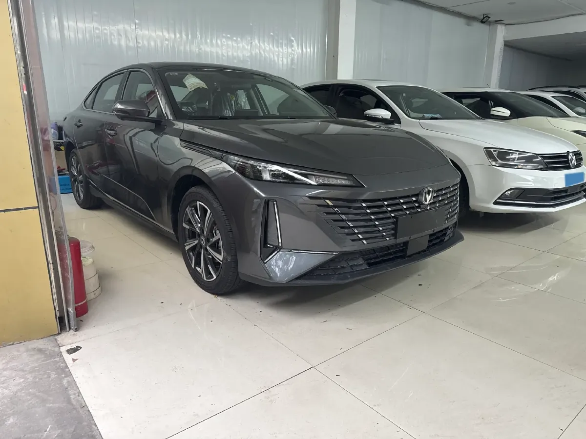 2025 ChangAn Eado 1.5T 192HP L4 7DCT,autocango,china used car exporter,china ev exporter,chinese used car exporter,chinese used ev exporter