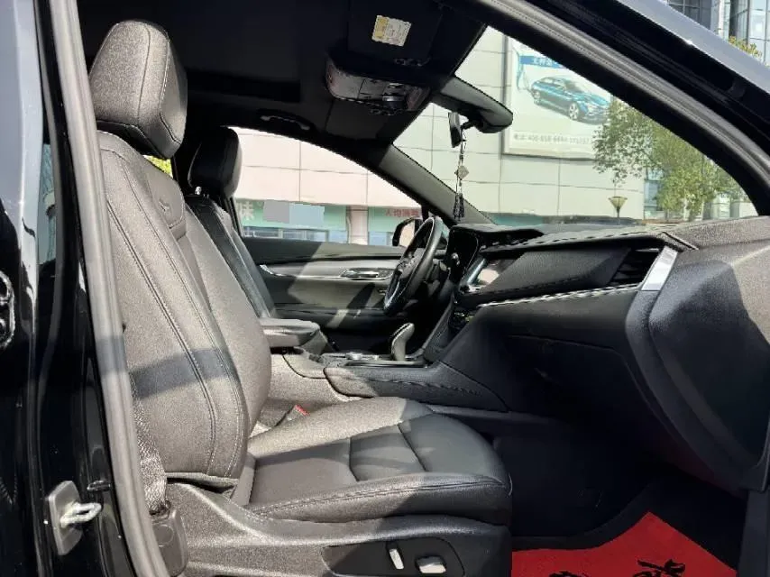 2021 Cadillac XT6 2.0T 237HP L4 9AT,autocango,china used car exporter,china ev exporter,chinese used car exporter,chinese used ev exporter