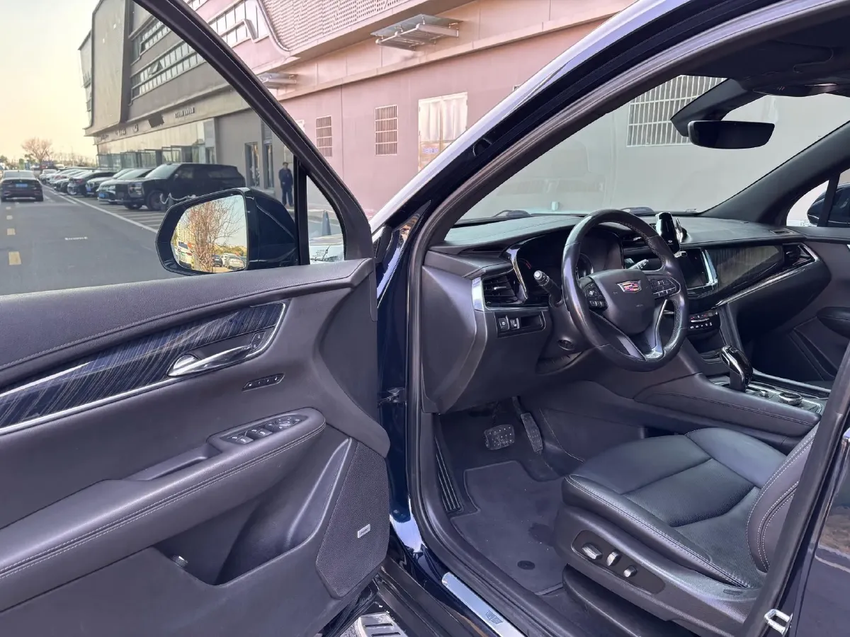 2020 Cadillac XT6 2.0T 241HP L4 9AT,autocango,china used car exporter,china ev exporter,chinese used car exporter,chinese used ev exporter