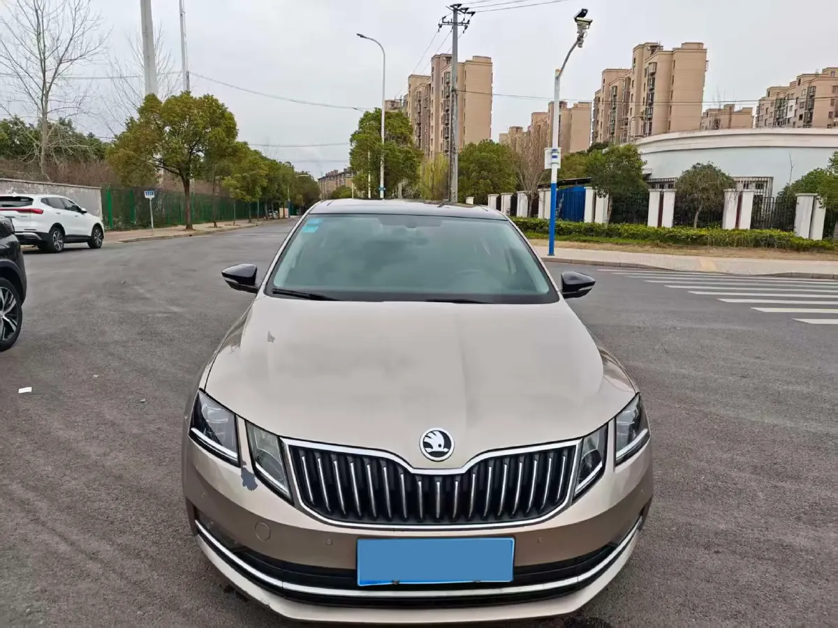 2019 Skoda Octavia 1.4T 150HP L4 7DCT,autocango,china used car exporter,china ev exporter,chinese used car exporter,chinese used ev exporter