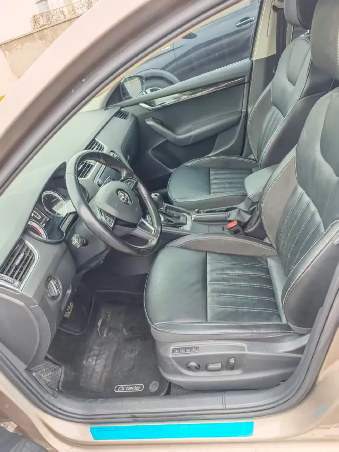 2019 Skoda Octavia 1.4T 150HP L4 7DCT,autocango,china used car exporter,china ev exporter,chinese used car exporter,chinese used ev exporter