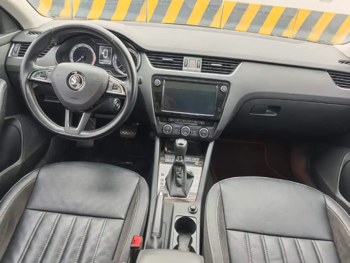 2019 Skoda Octavia 1.4T 150HP L4 7DCT,autocango,china used car exporter,china ev exporter,chinese used car exporter,chinese used ev exporter