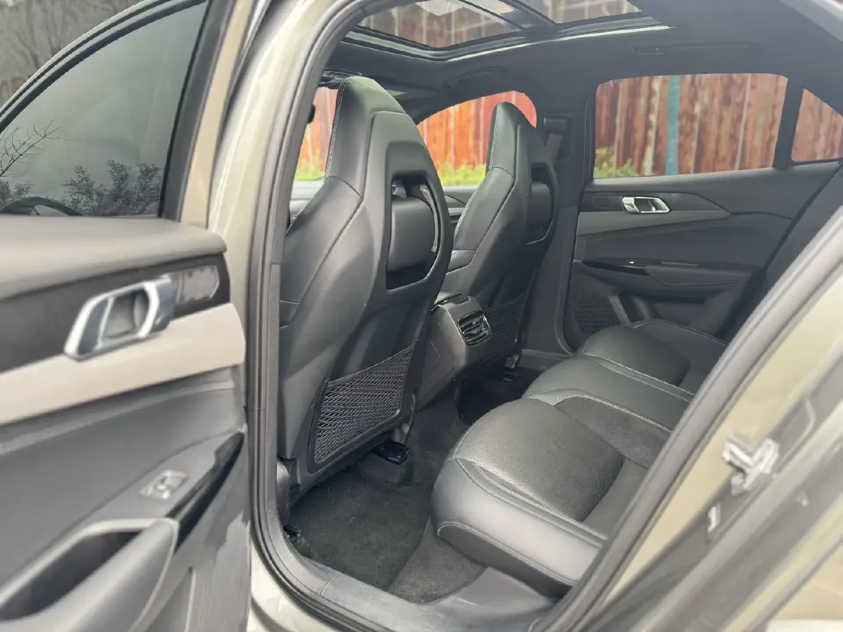 2022 LYNK&CO 02 Hatchback 2.0T 190HP L4 7DCT,autocango,china used car exporter,china ev exporter,chinese used car exporter,chinese used ev exporter