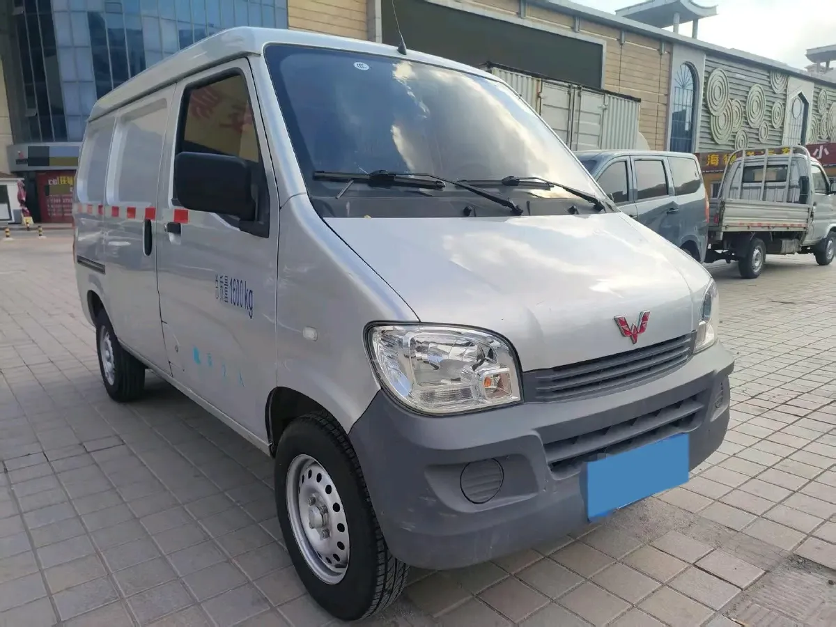2020 WuLing ZhiGuang 1.2L 76HP L4 5MT,autocango,china used car exporter,china ev exporter,chinese used car exporter,chinese used ev exporter