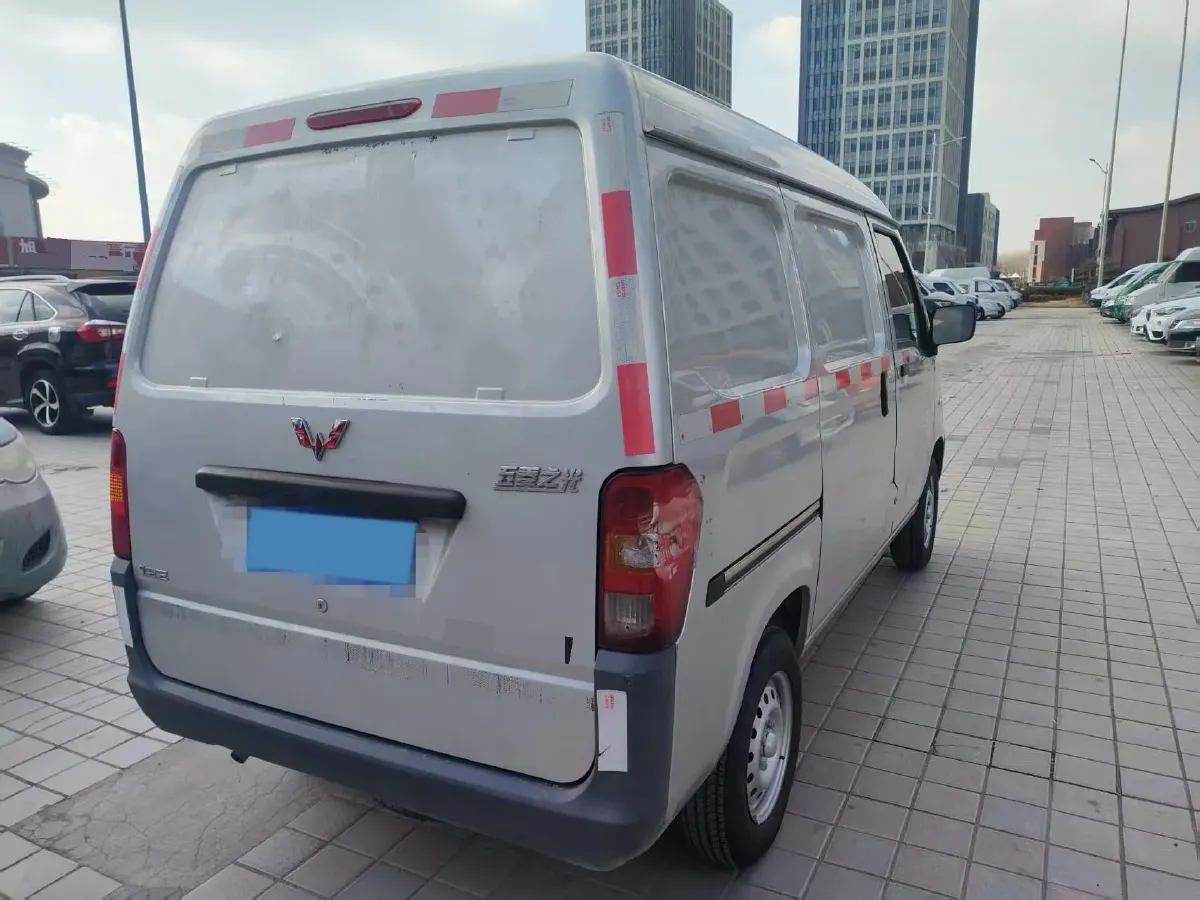2020 WuLing ZhiGuang 1.2L 76HP L4 5MT,autocango,china used car exporter,china ev exporter,chinese used car exporter,chinese used ev exporter