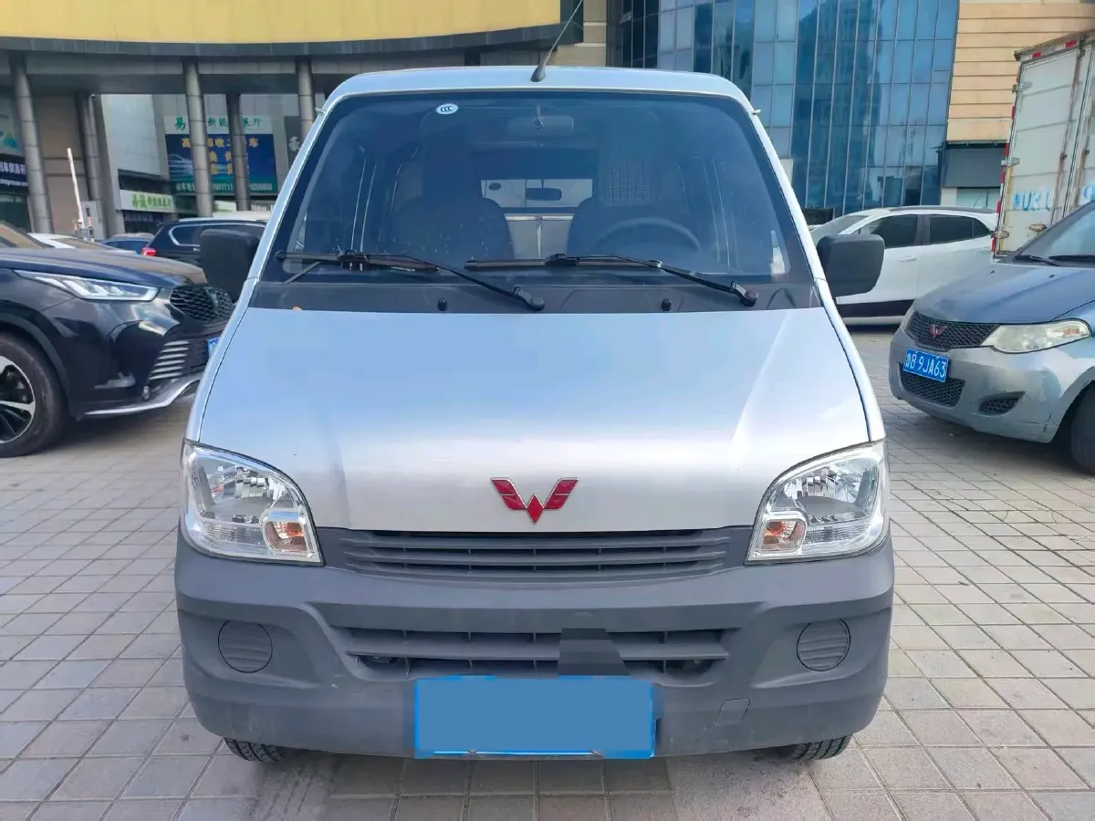 2020 WuLing ZhiGuang 1.2L 76HP L4 5MT,autocango,china used car exporter,china ev exporter,chinese used car exporter,chinese used ev exporter
