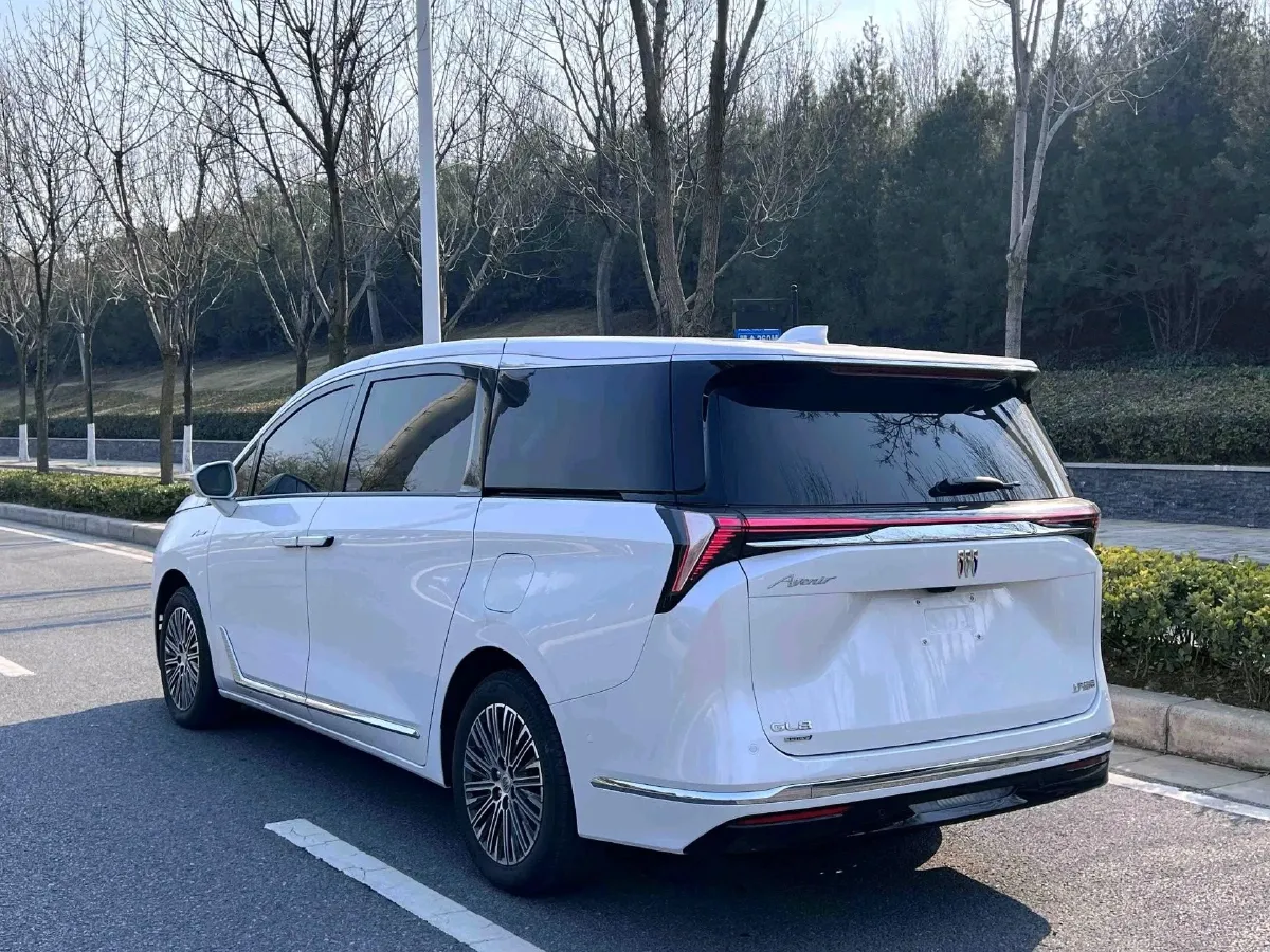 2024 Buick GL8 1.5T 180HP L4 2DHT PHEV 24.4KWH,autocango,china used car exporter,china ev exporter,chinese used car exporter,chinese used ev exporter