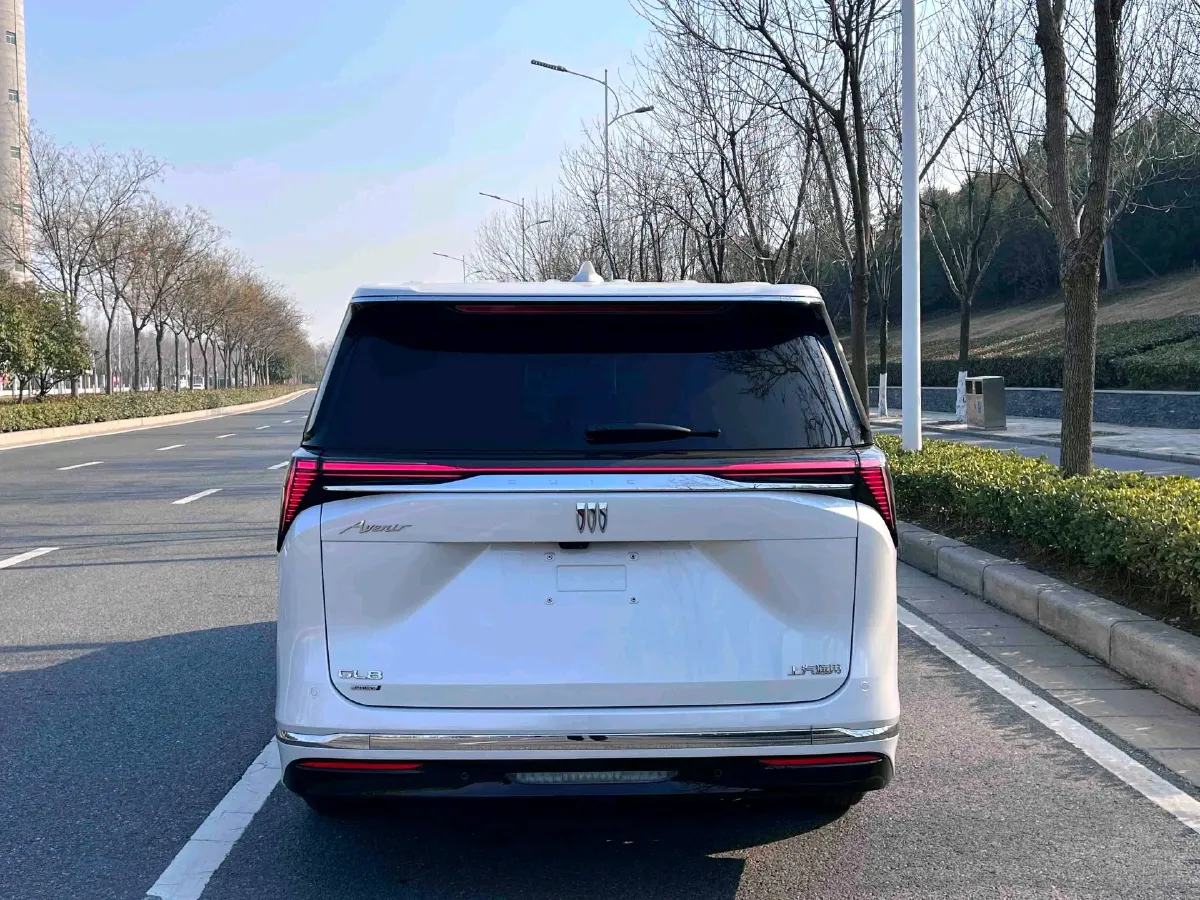 2024 Buick GL8 1.5T 180HP L4 2DHT PHEV 24.4KWH,autocango,china used car exporter,china ev exporter,chinese used car exporter,chinese used ev exporter