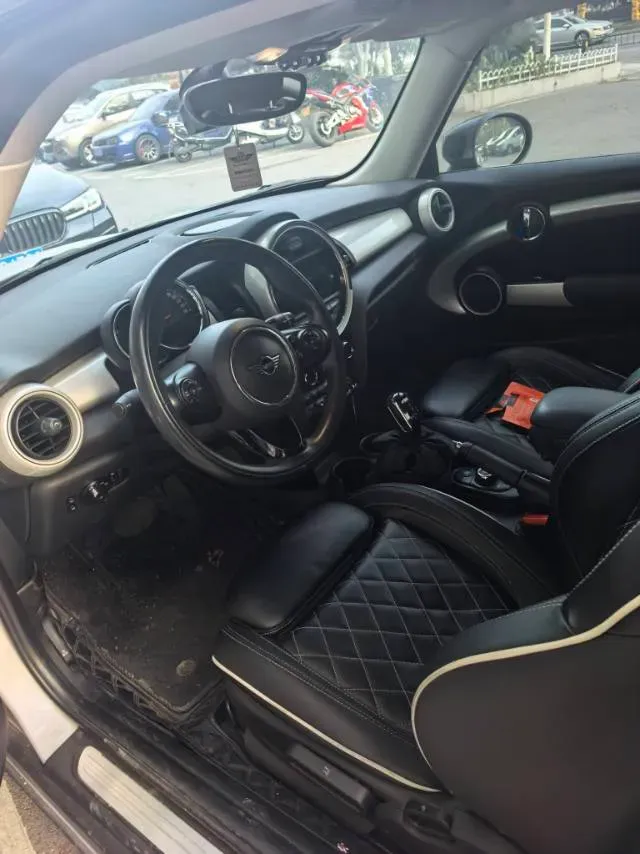 2020 MINI MINI 1.5T 136HP L3 7DCT,autocango,china used car exporter,china ev exporter,chinese used car exporter,chinese used ev exporter