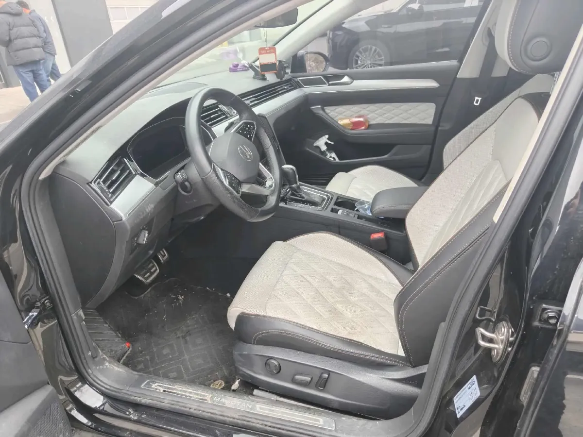 2023 Volkswagen Magotan 2.0T 186HP L4 7DCT,autocango,china used car exporter,china ev exporter,chinese used car exporter,chinese used ev exporter