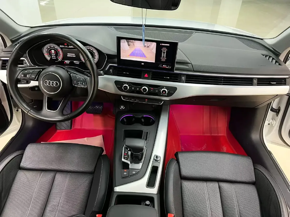 2022 Audi A4L 2.0T 190HP L4 7DCT,autocango,china used car exporter,china ev exporter,chinese used car exporter,chinese used ev exporter