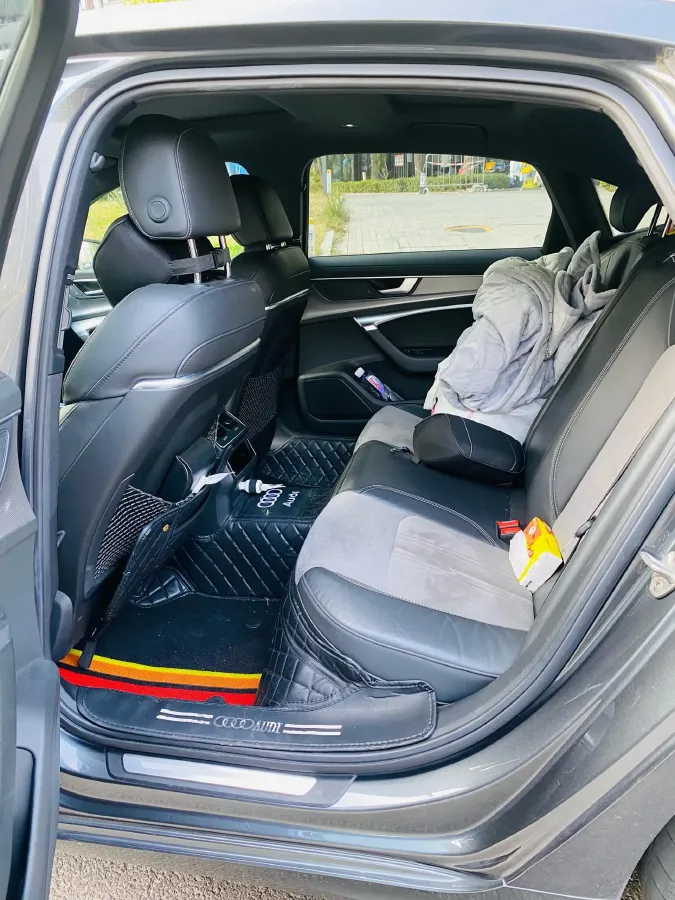 2019 Mercedes-Benz GLC Class 2.0T 245HP L4 9AT,autocango,china used car exporter,china ev exporter,chinese used car exporter,chinese used ev exporter